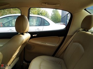 2009款1.6L 自动享乐版 空间座椅