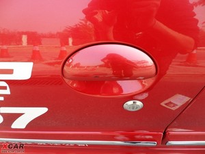 2009款1.6L 自动享乐版 主驾门拉手