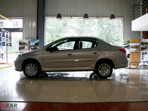 2009款1.6L 手动品乐版 整体外观