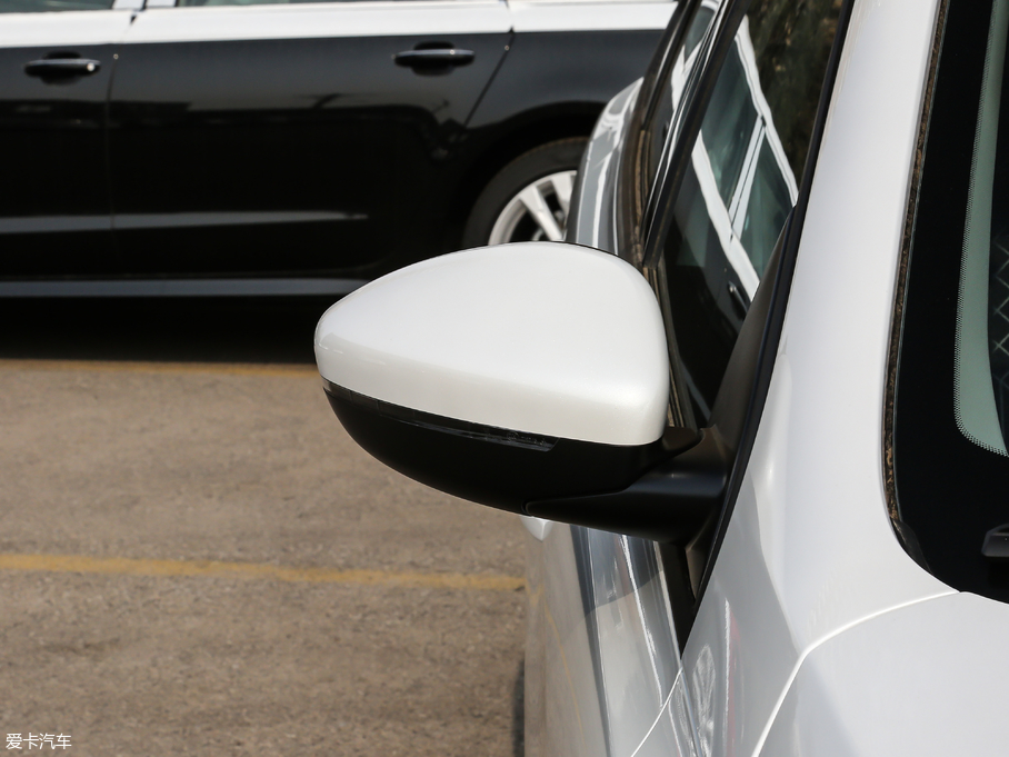 2019���(bi��o)��308 1.6L �ք�(d��ng)�r(sh��)�а� ��V