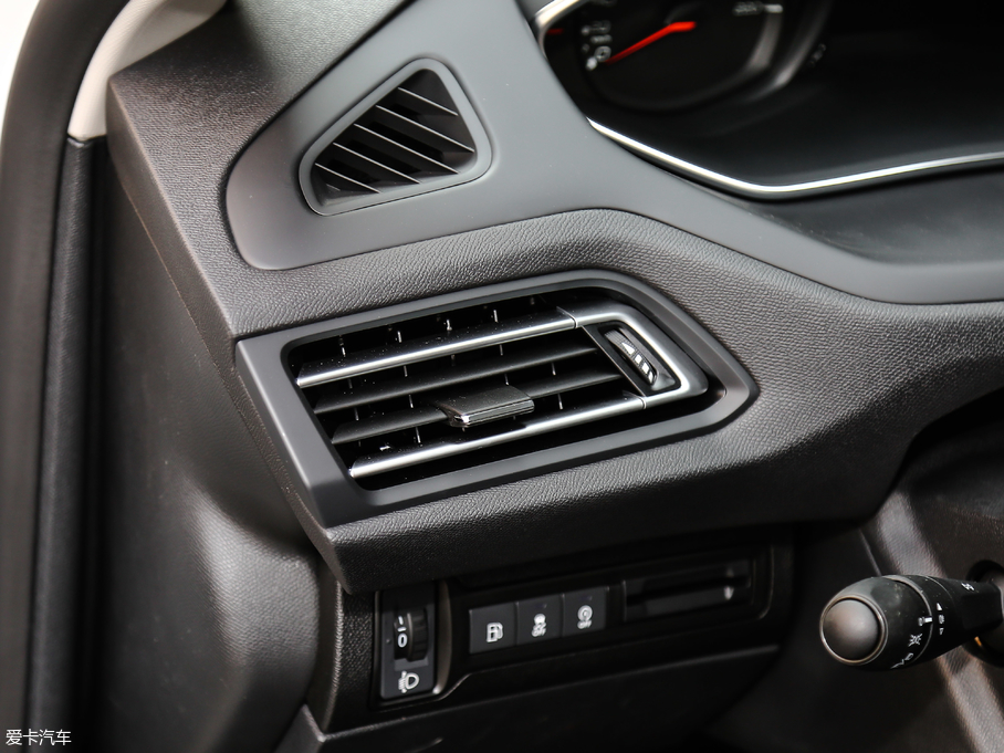 2019308 1.6L քӕrа V