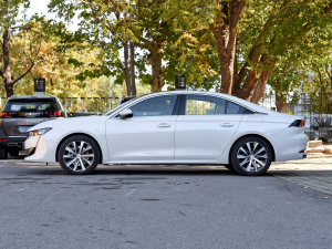 2021款标致508L PHEV 1.6T 插混科技版