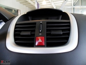 2009款1.4L 手动驭乐版 中控区