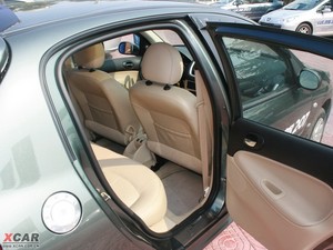 2009款1.6L 自动享乐版 空间座椅