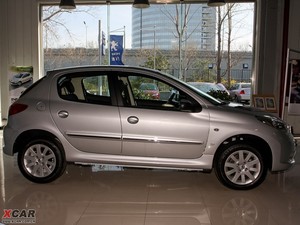 2009款1.6L 自动品乐版 正侧（左）