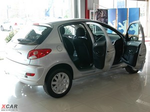 2009款1.6L 自动品乐版 整体外观
