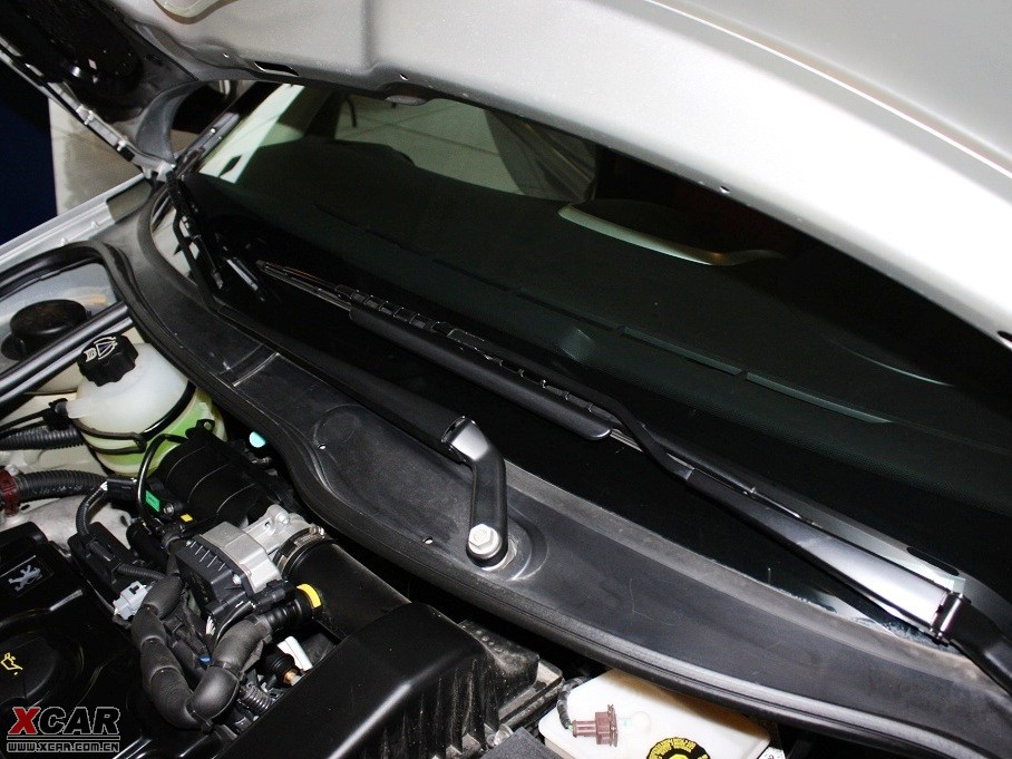 2009(bio)207Ɏ 1.4L քS