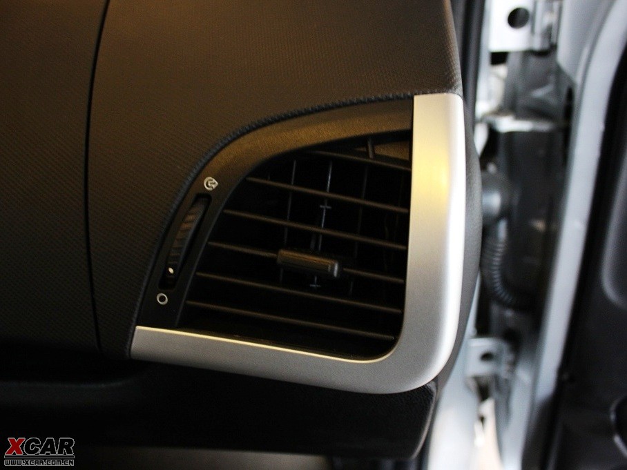 2009�����207�Ɏ� 1.4L �ք��S����