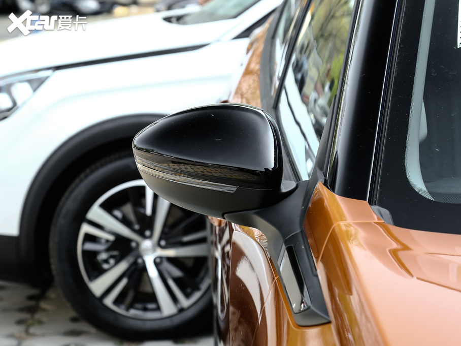 2020�����2008 230THP �J�а�