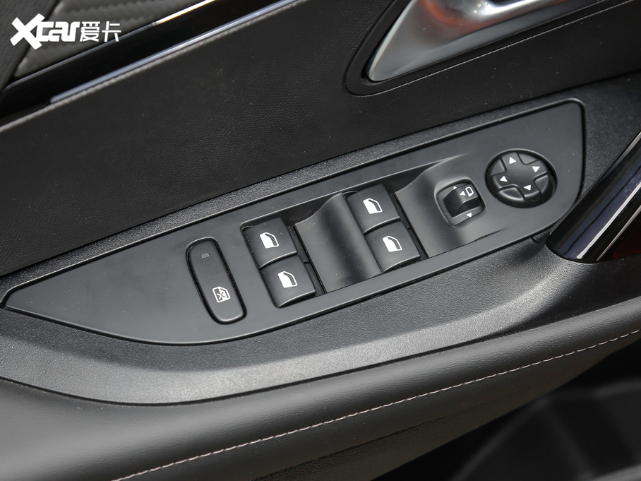 2020�����2008 230THP �J�а�