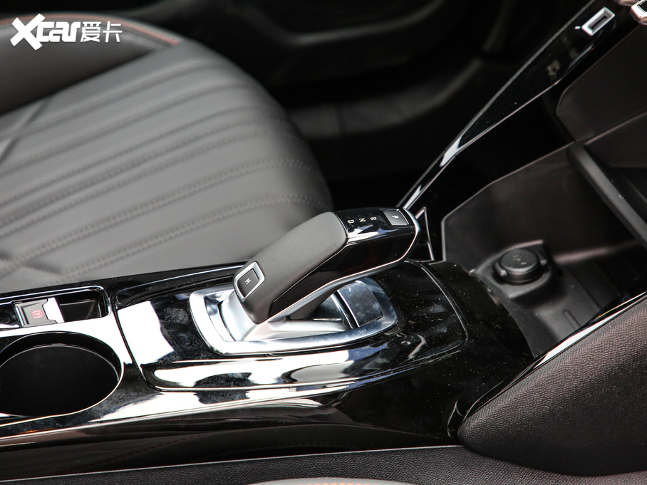 2020�����2008 230THP �J�а�