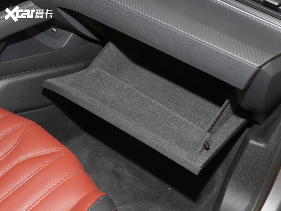 2022508L 400THP PureTech SӰ