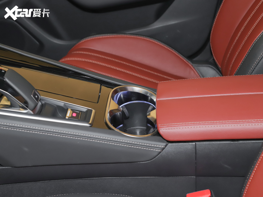 2022508L 400THP PureTech SӰ