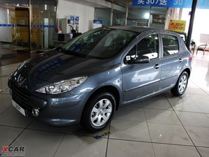 2010款2.0L 手动舒适版 整体外观
