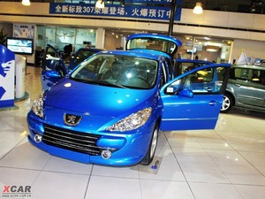 2010款1.6L 自动舒适版 整体外观