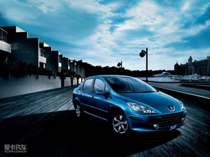 2010款1.6L 自动豪华版 整体外观