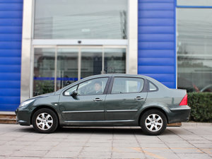 2010款1.6L 自动舒适版 整体外观