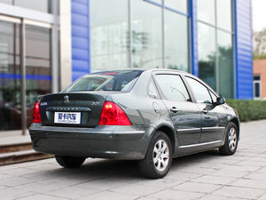 2010款1.6L 自动舒适版 整体外观