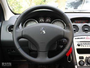 2010款2.0L 手动豪华版 方向盘