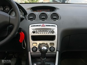 2010款2.0L 手动豪华版 中控台