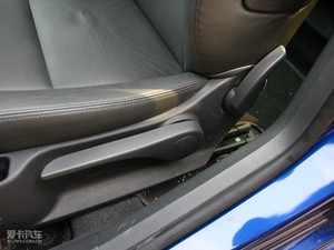 2010款2.0L 手动豪华版 主驾驶座椅调节