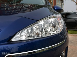 2010款2.0L 手动豪华版 大灯