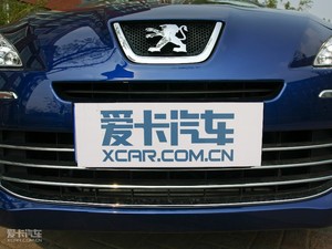 2010款2.0L 手动豪华版 中网