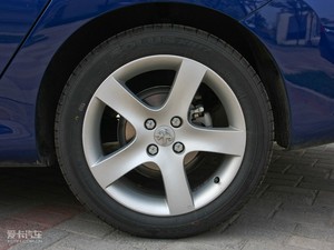 2010款2.0L 手动豪华版 轮圈
