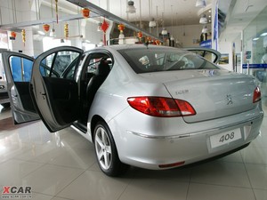 2010款2.0L 自动尊贵版 整体外观