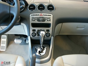 2010款2.0L 自动尊贵版 中控台