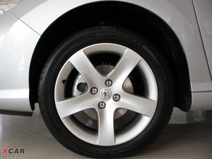 2010款2.0L 自动尊贵版 轮圈