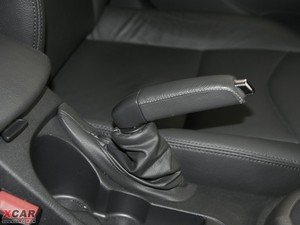 2010款2.0L 自动尊贵版 中控区