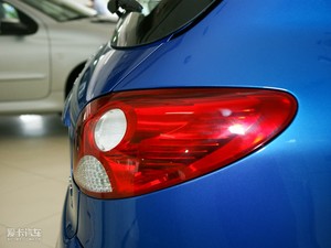 2010款1.4L 手动品乐版 细节外观