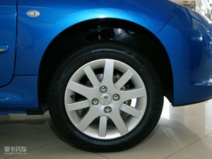 2010款1.4L 手动品乐版 细节外观