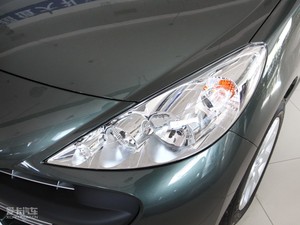 2010款1.4L 手动品乐版 细节外观