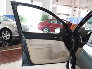 2010款1.4L 手动品乐版 空间座椅