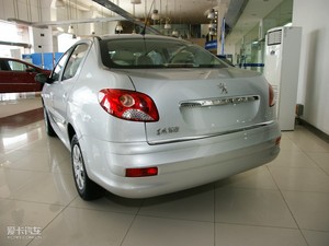2010款1.4L 手动驭乐版 整体外观