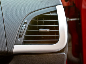 2010款1.6L 自动品乐版 中控区