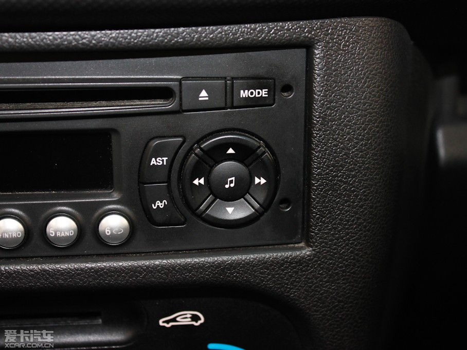 2011�����207�Ɏ� 1.6L �ք��S����