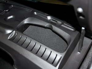 2011款1.4L 手动品乐版 空间座椅