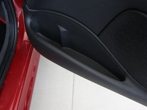 2011款1.4L 手动品乐版 空间座椅