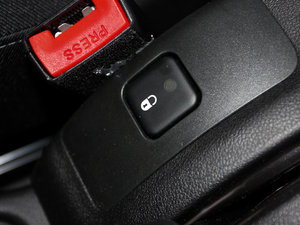 2011款1.4L 手动品乐版 中控区
