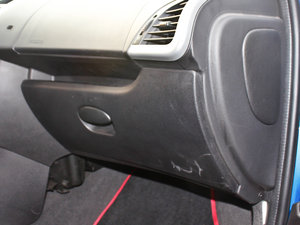 2011款1.6L 手动驭乐版 空间座椅