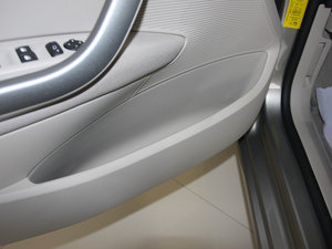 20112.0L Ԅ(dng)m ǰT(ch)g