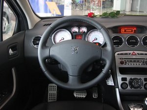 2011款2.0L 自动豪华版 方向盘
