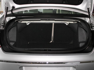 2011款1.6L 自动舒适版 行李厢空间