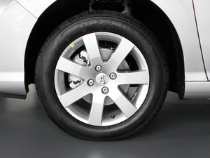 2011款1.6L 自动舒适版 轮圈