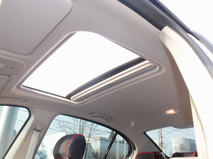 2011款2.0L 自动豪华版 空间座椅