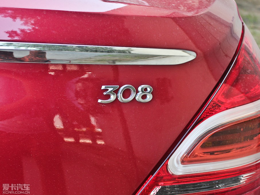 2012���(bi��o)��308 1.6L �Ԅ��L(f��ng)�а�