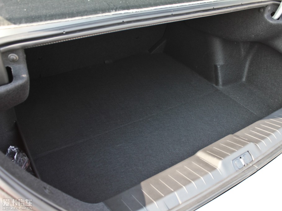 2012�����308 1.6L �ԄӃ��а�